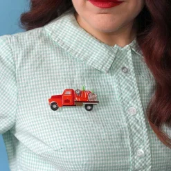 County Fair Chariot Brooch^Erstwilder Outlet