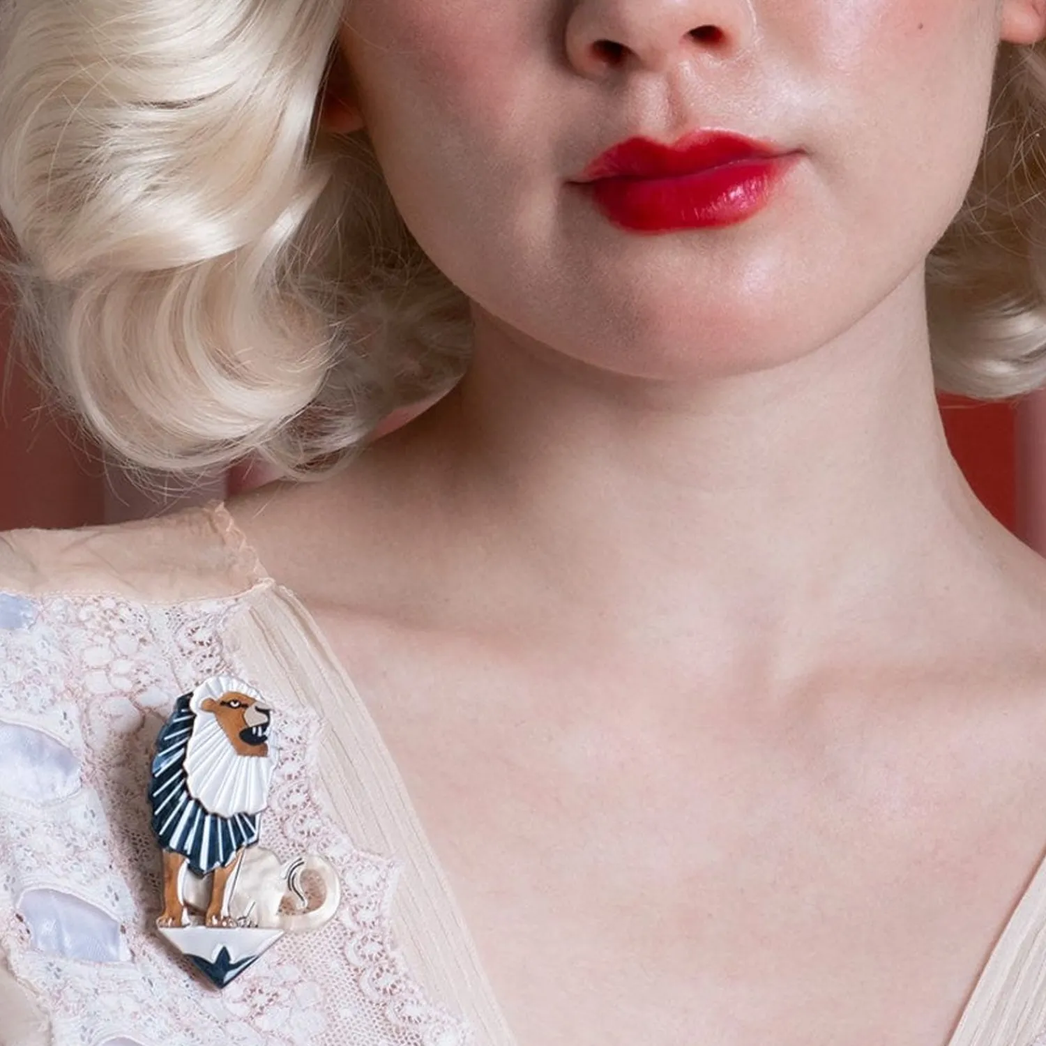 Golden Pride Brooch^Erstwilder Clearance