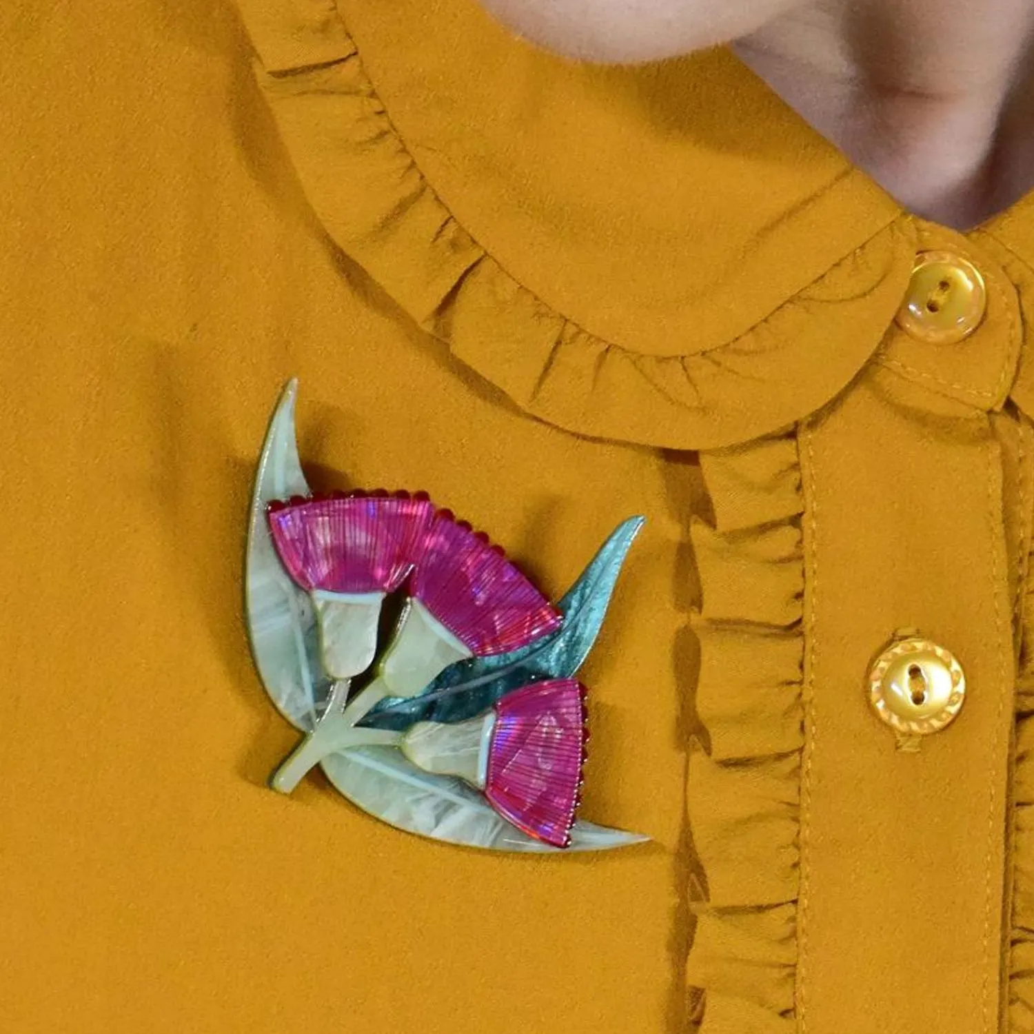 Hum Of The Gum Brooch^Erstwilder Online