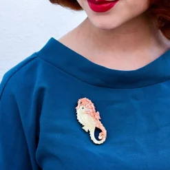 Lovers Entwined Brooch^Erstwilder Hot