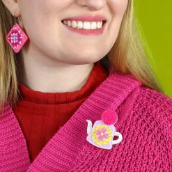 Short, Stout And Cosy Brooch^Erstwilder New